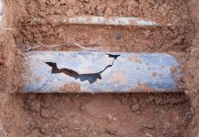 5 Things You Need To Know About CIPP Lining Broken sewer pipe