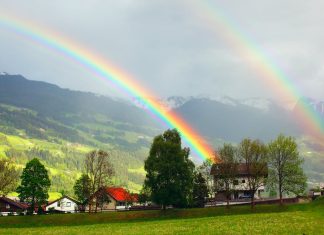 The Best and Worst Reasons to Buy a New House House